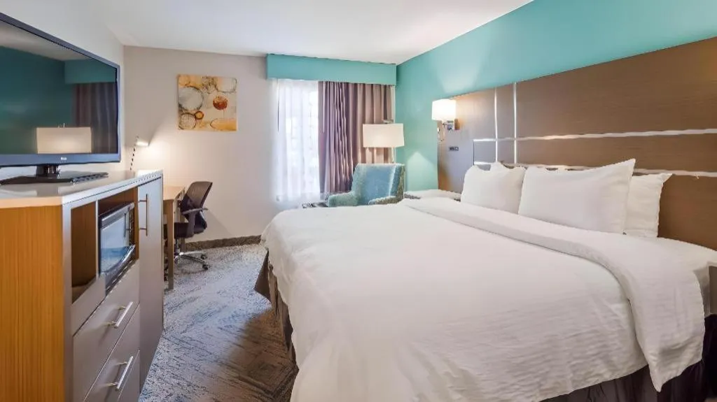 Bed in Best Western Galt Inn