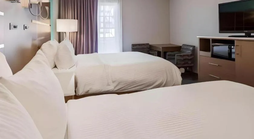 Bed in Best Western Galt Inn