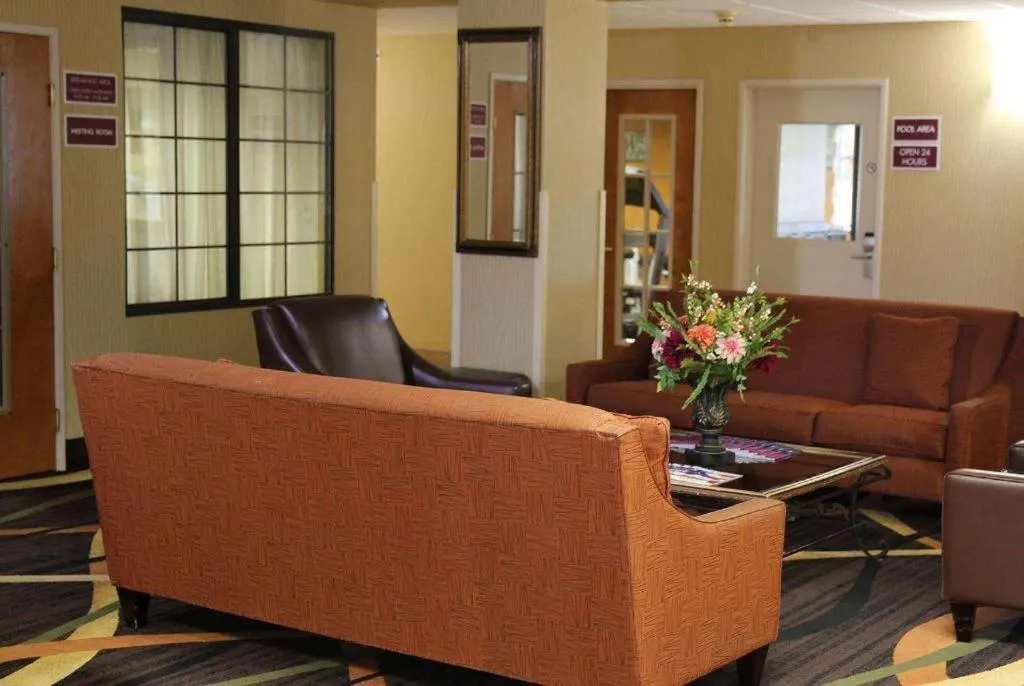 AmericInn by Wyndham Denver Airport