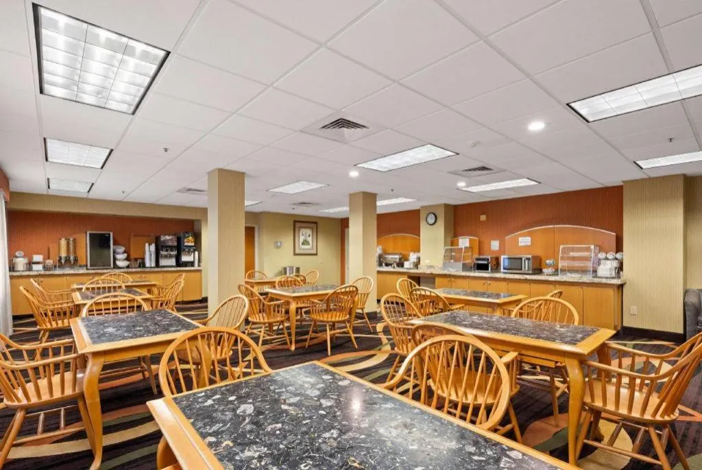 AmericInn by Wyndham Denver Airport