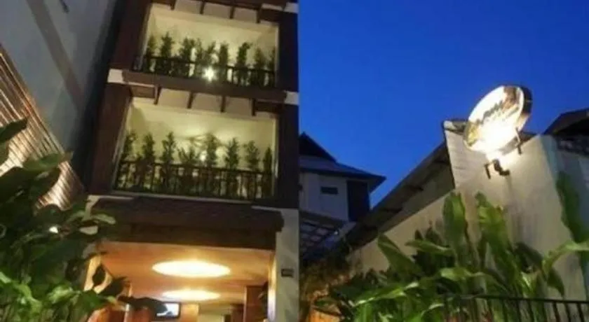 Anoma Boutique House