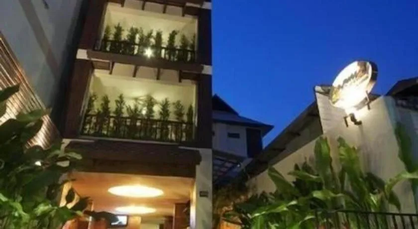 Anoma Boutique House