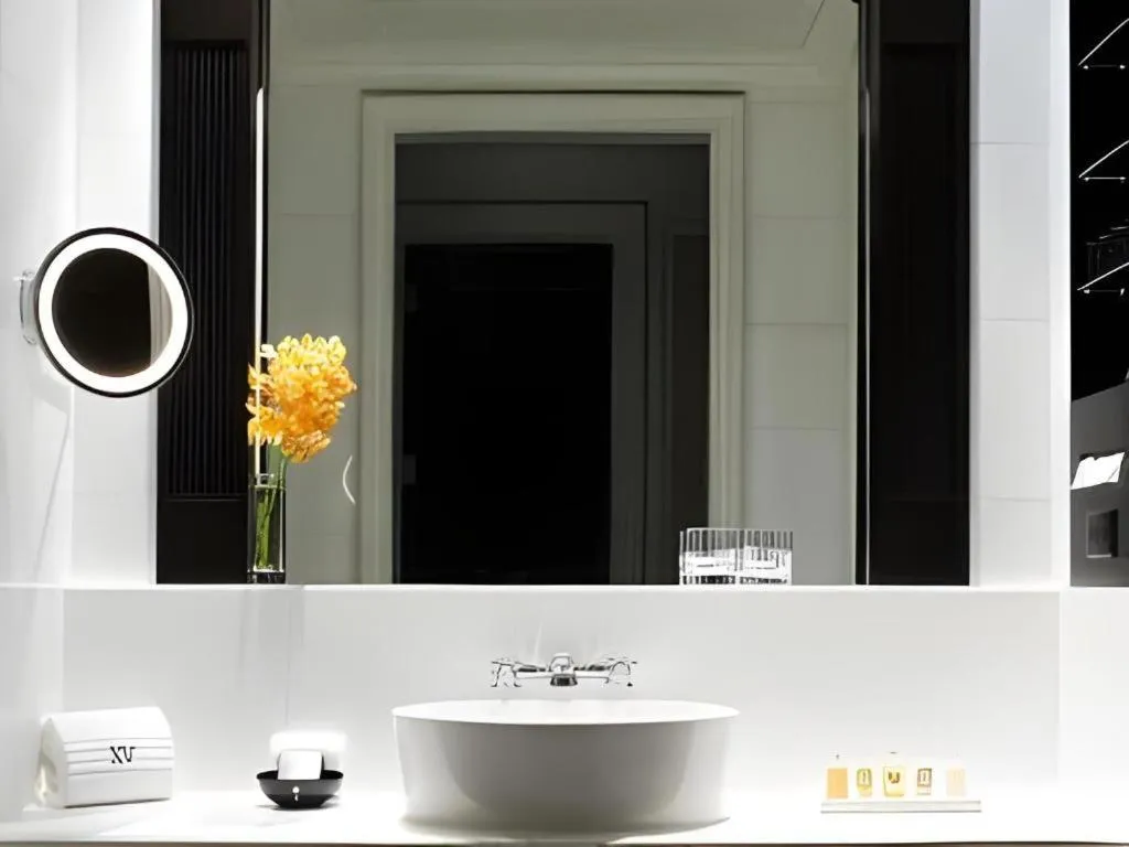 Fifteen Beacon Hotel