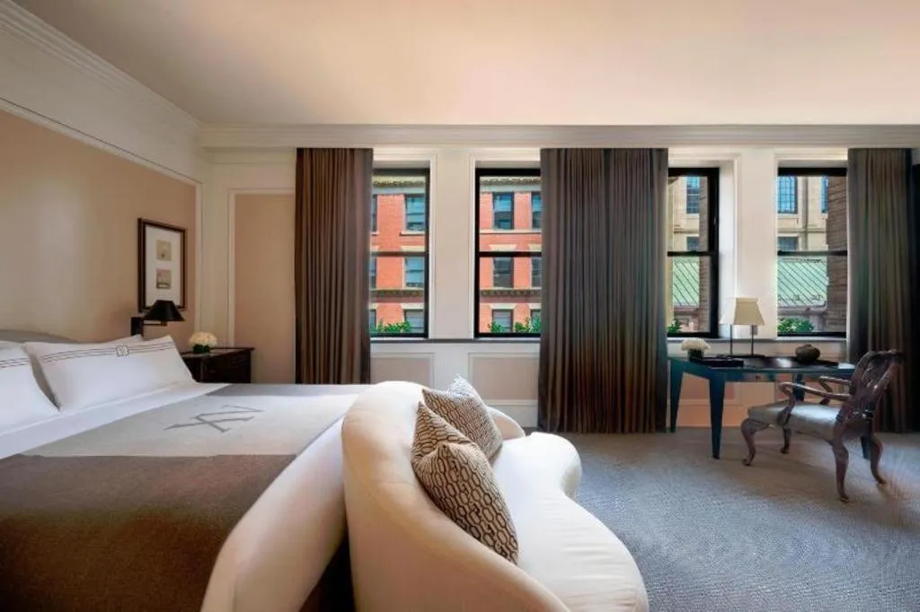 Bed in Fifteen Beacon Hotel