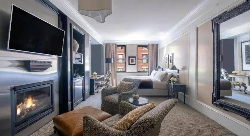 Bed in Fifteen Beacon Hotel