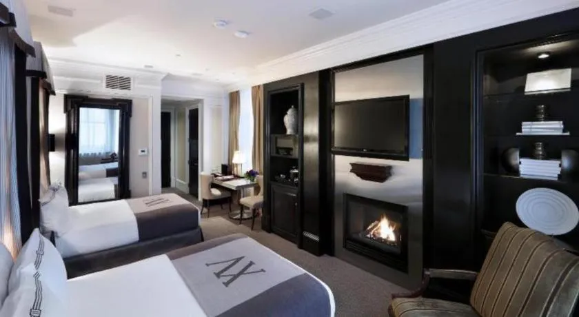 Bed in Fifteen Beacon Hotel