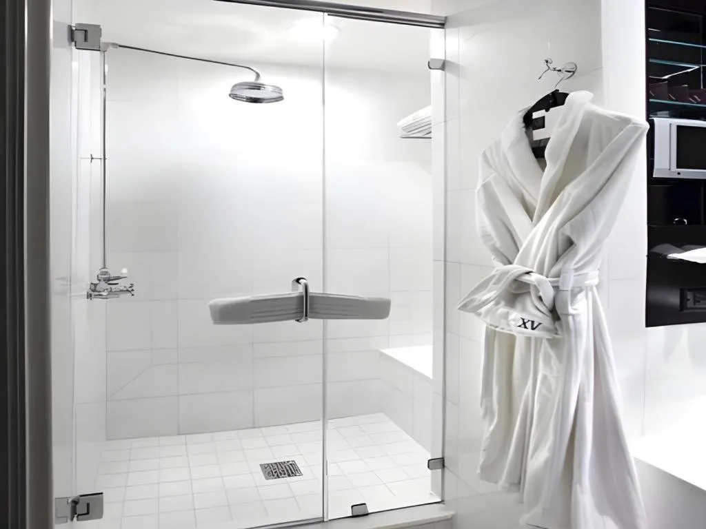 Fifteen Beacon Hotel