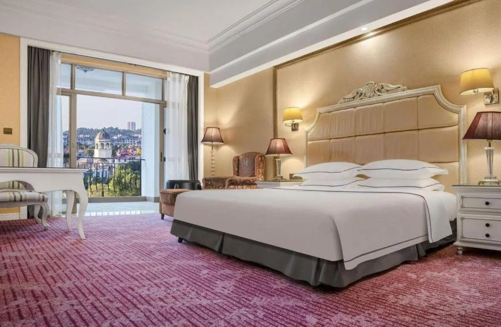 Bed in Country Garden Phoenix Hotel Changsha