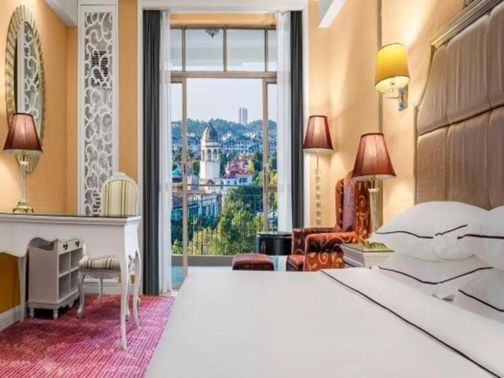 Bed in Country Garden Phoenix Hotel Changsha