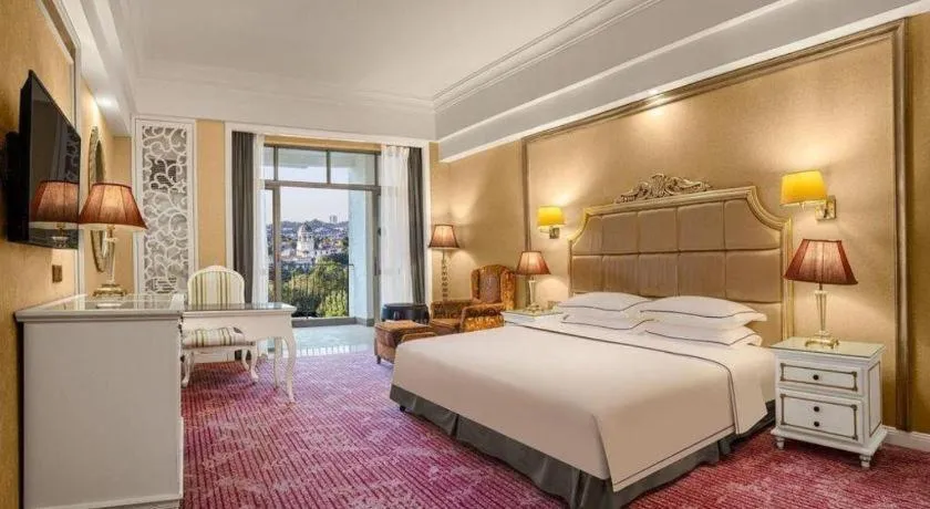 Bed in Country Garden Phoenix Hotel Changsha