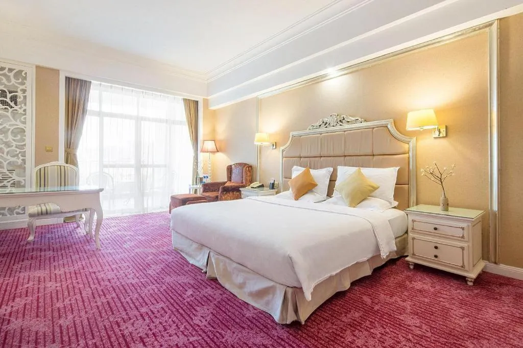 Bed in Country Garden Phoenix Hotel Changsha