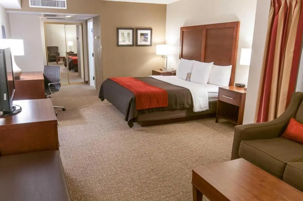 Bed in Comfort Inn Quantico