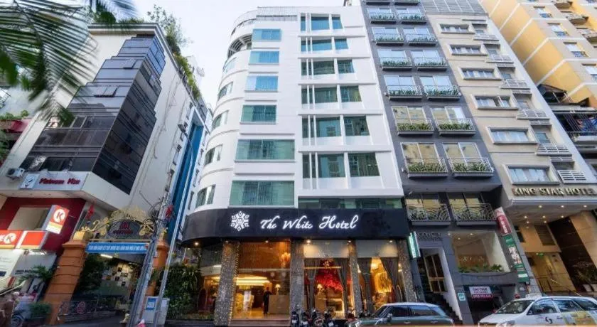 The White Hotel 8A Thai Van Lung