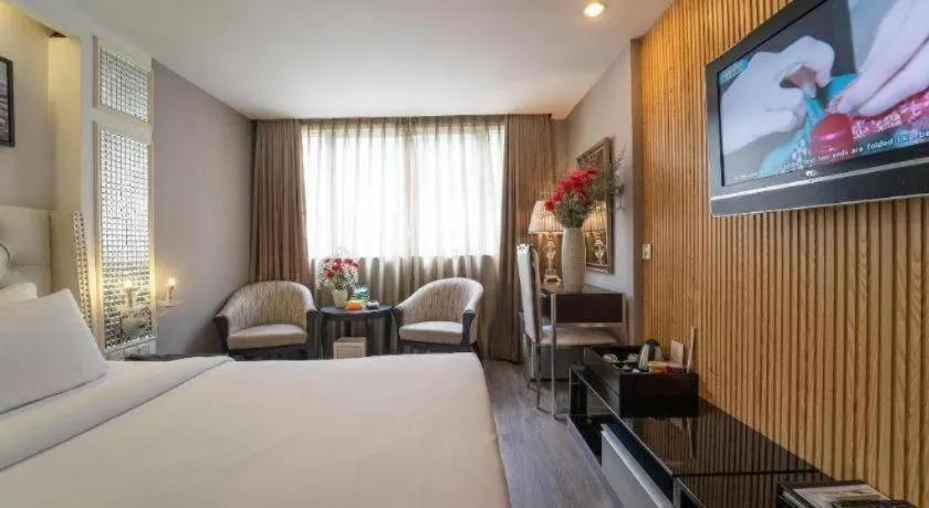 Bed in The White Hotel 8A Thai Van Lung