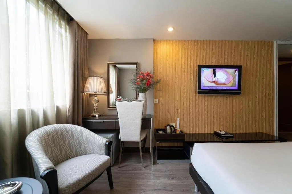 Bed in The White Hotel 8A Thai Van Lung