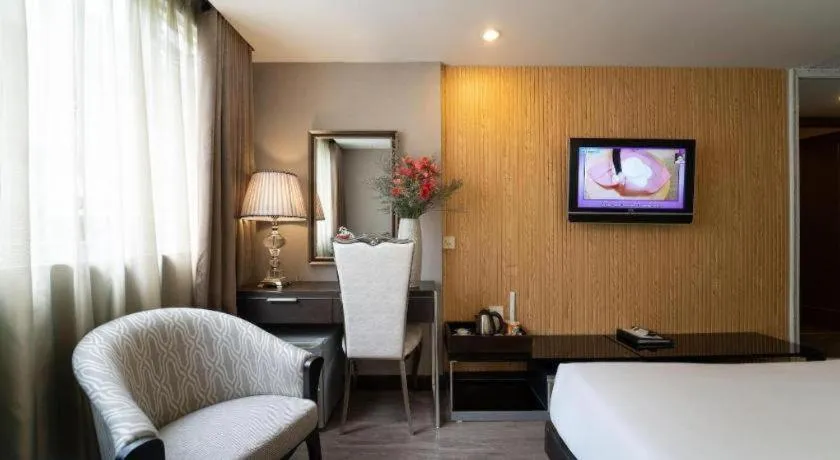 Bed in The White Hotel 8A Thai Van Lung