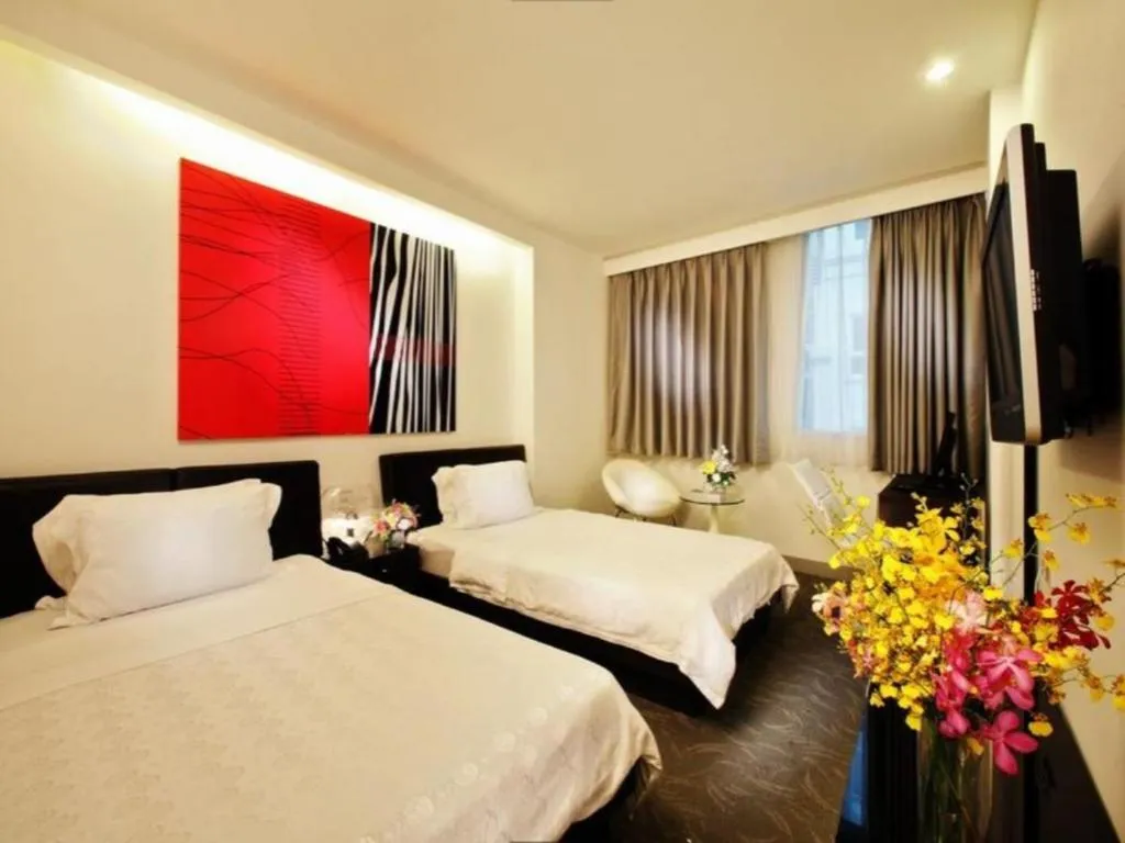 Bed in The White Hotel 8A Thai Van Lung