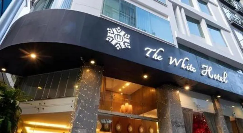 The White Hotel 8A Thai Van Lung