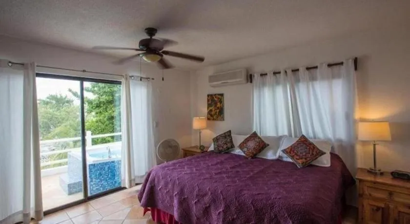 Bed in Flamingo Hotel