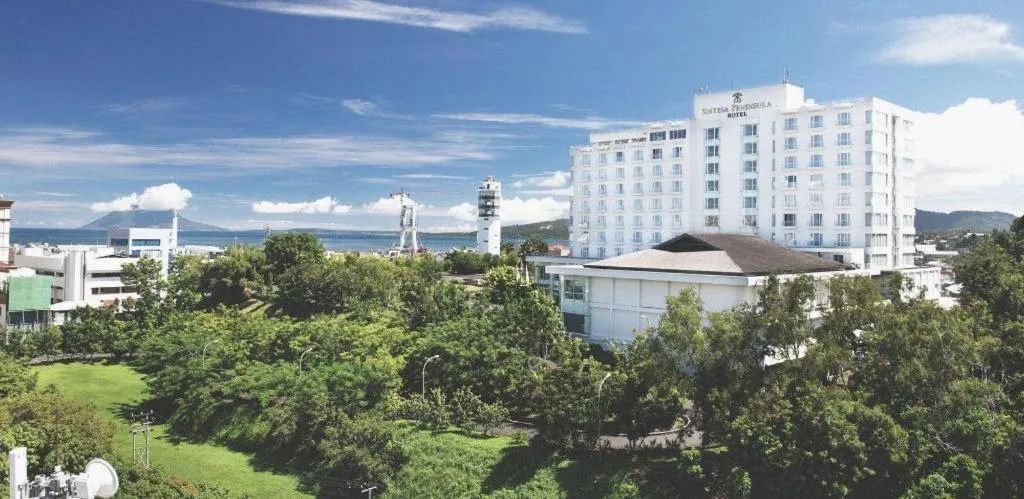 Sintesa Peninsula Hotel