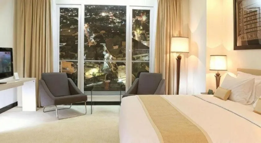 Sintesa Peninsula Hotel