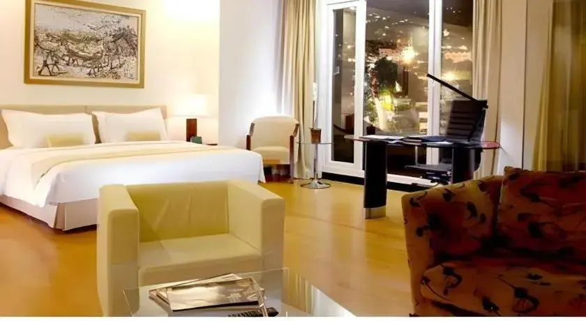 Bed in Sintesa Peninsula Hotel Bed in Sintesa Peninsula Hotel