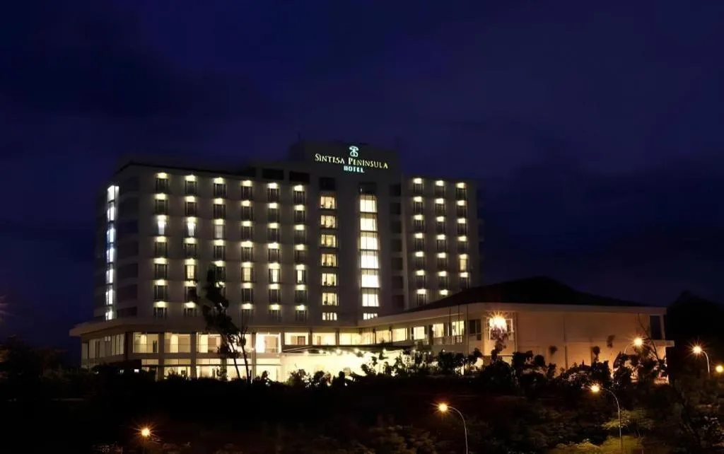 Sintesa Peninsula Hotel