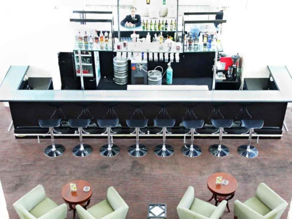 Sintesa Peninsula Hotel