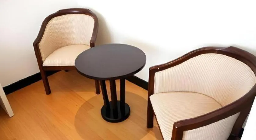 Sintesa Peninsula Hotel