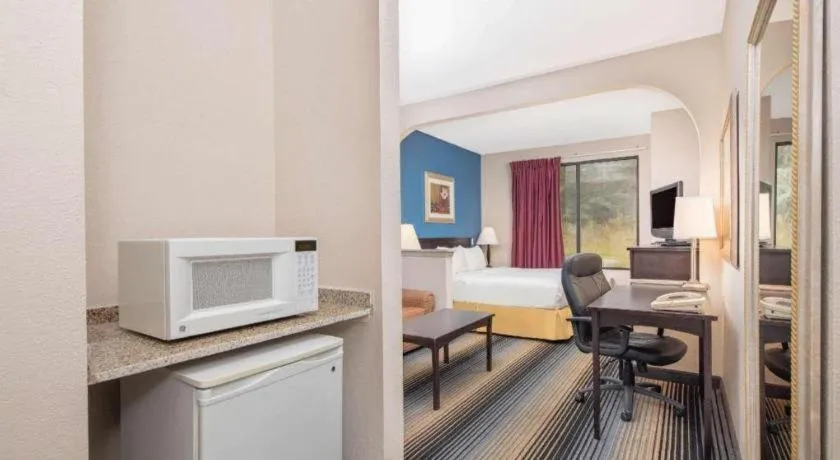 Baymont By Wyndham Laurel