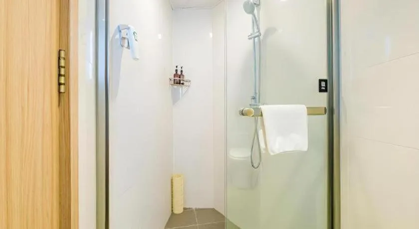 GreenTree Inn Shanghai Jingan Railway Station Xinzha Road Business Hotel