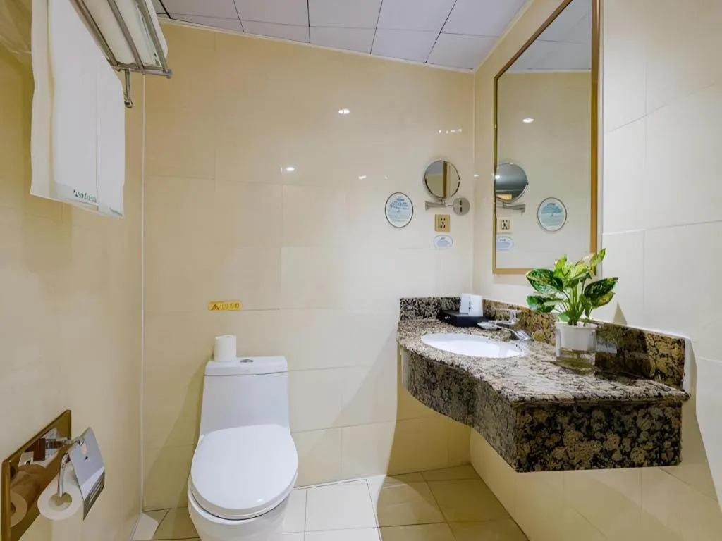 GreenTree Inn Shanghai Jingan Railway Station Xinzha Road Business Hotel