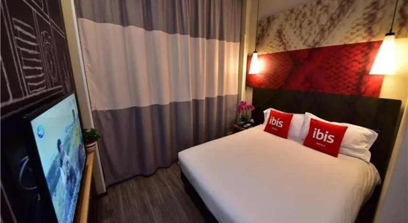 Bed in Ibis Xiamen Railway Station Hotel