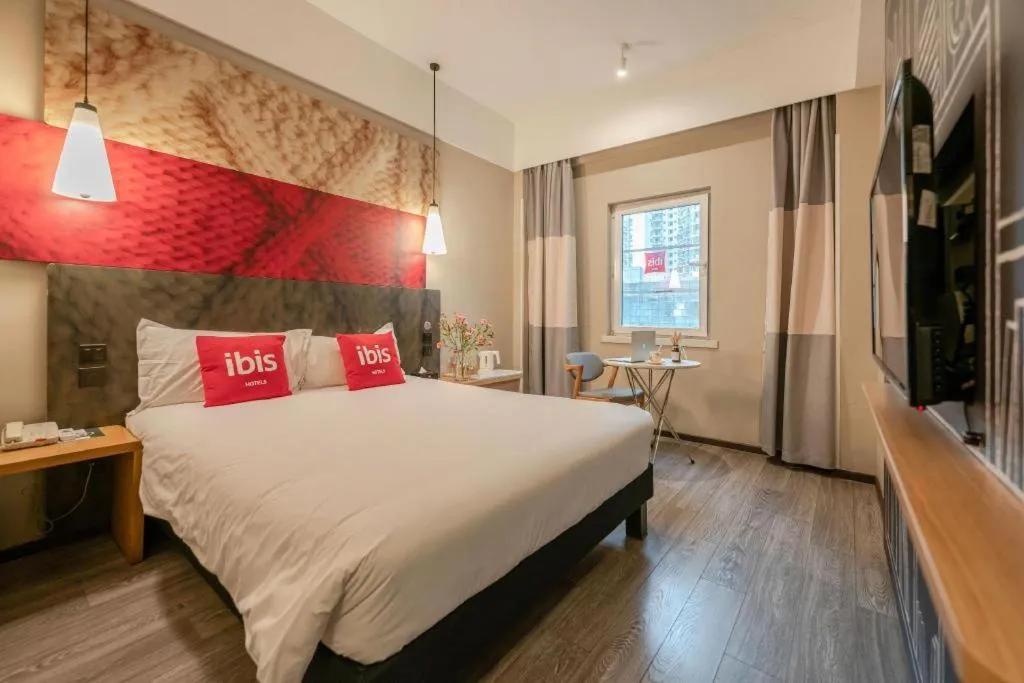 Bed in Ibis Xiamen Railway Station Hotel