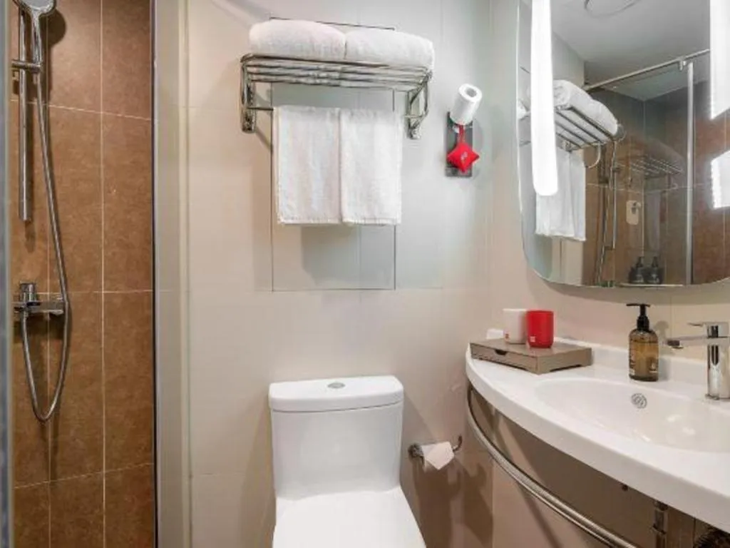 Ibis Xiamen Railway Station Hotel