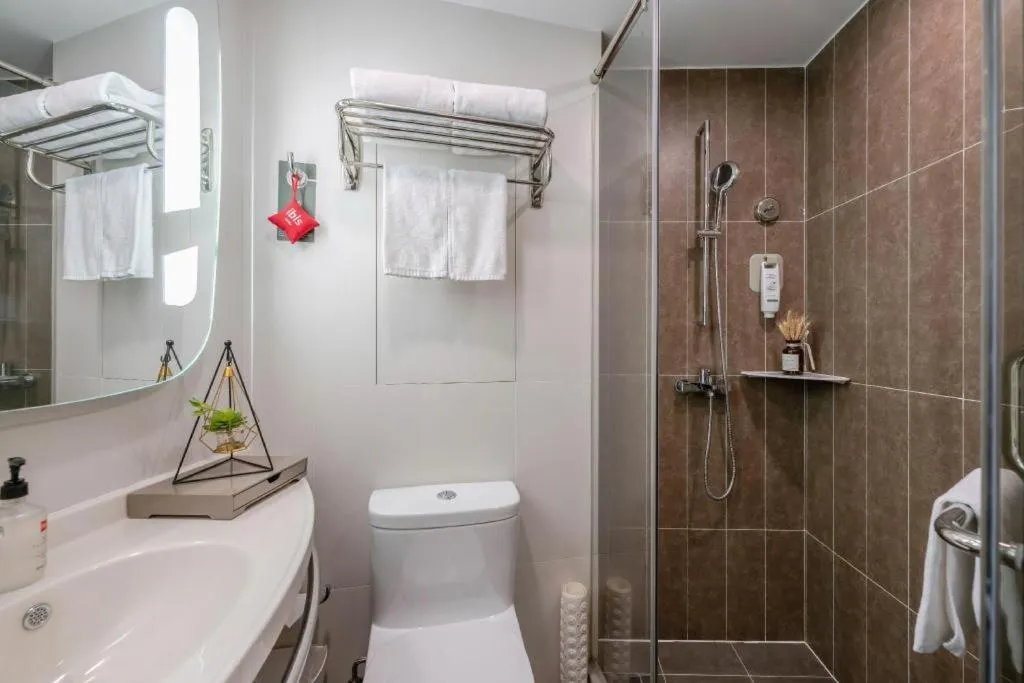 Ibis Xiamen Railway Station Hotel