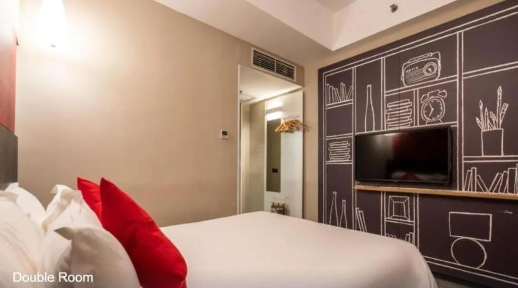 Bed in Ibis Xiamen Railway Station Hotel