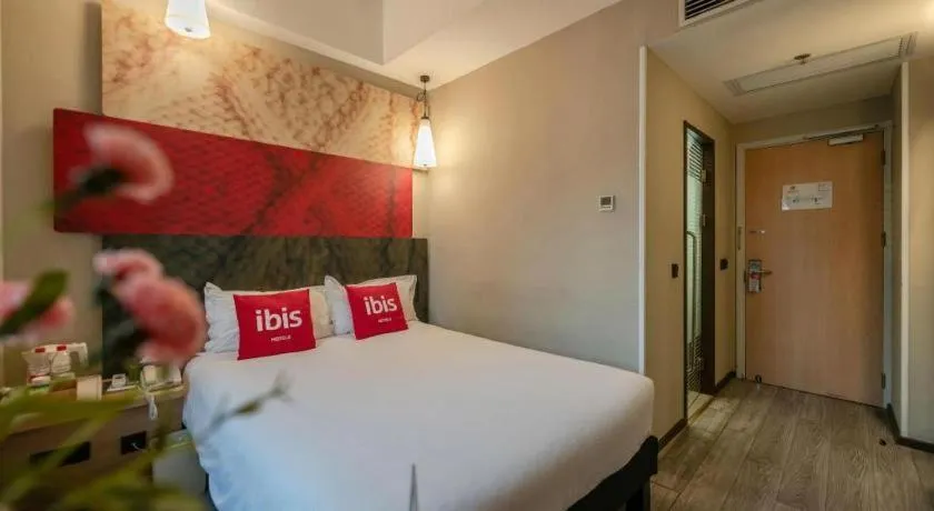 Bed in Ibis Xiamen Railway Station Hotel