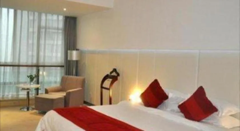 Bed in Ramada Plaza by Wyndham Hangzhou Riverside