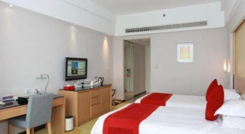 Bed in Ramada Plaza by Wyndham Hangzhou Riverside