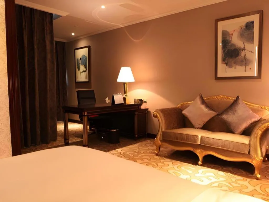 Bed in Beijing Liaoning Hotel