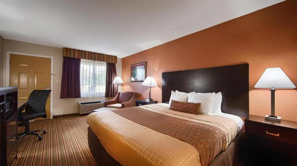 Bed in Days Inn Little Rock South