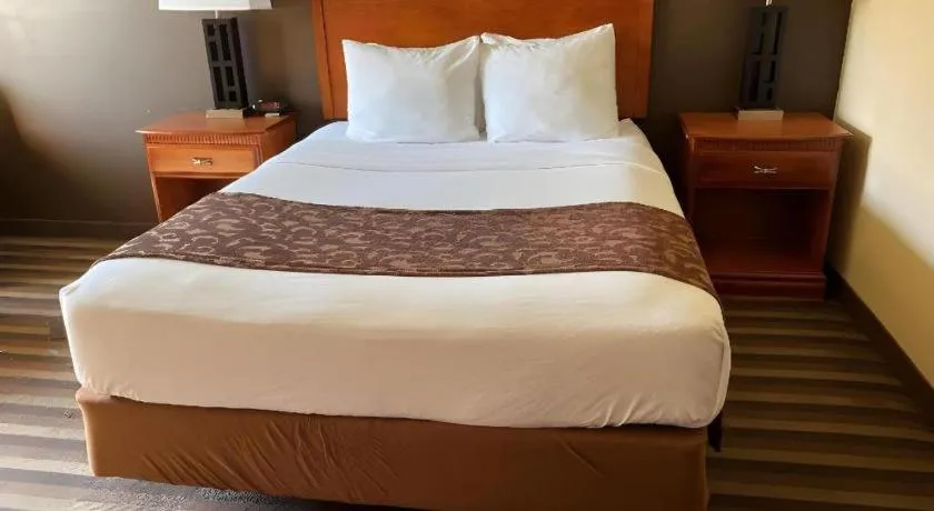 Bed in Best Western Manhattan Inn