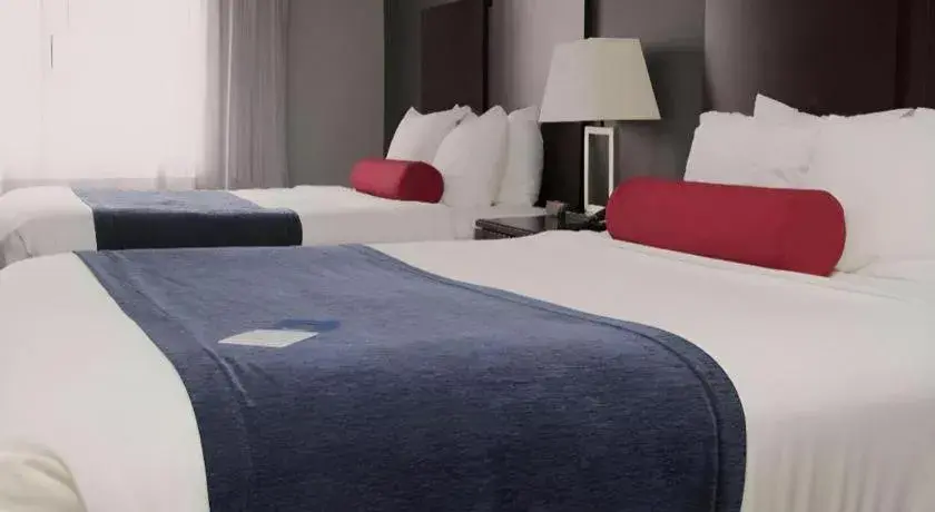 Bed in Best Western Plus Olathe Hotel Bed in Best Western Plus Olathe Hotel