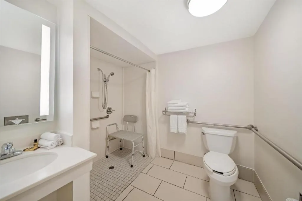 Best Western Plus Twin View Inn & Suites