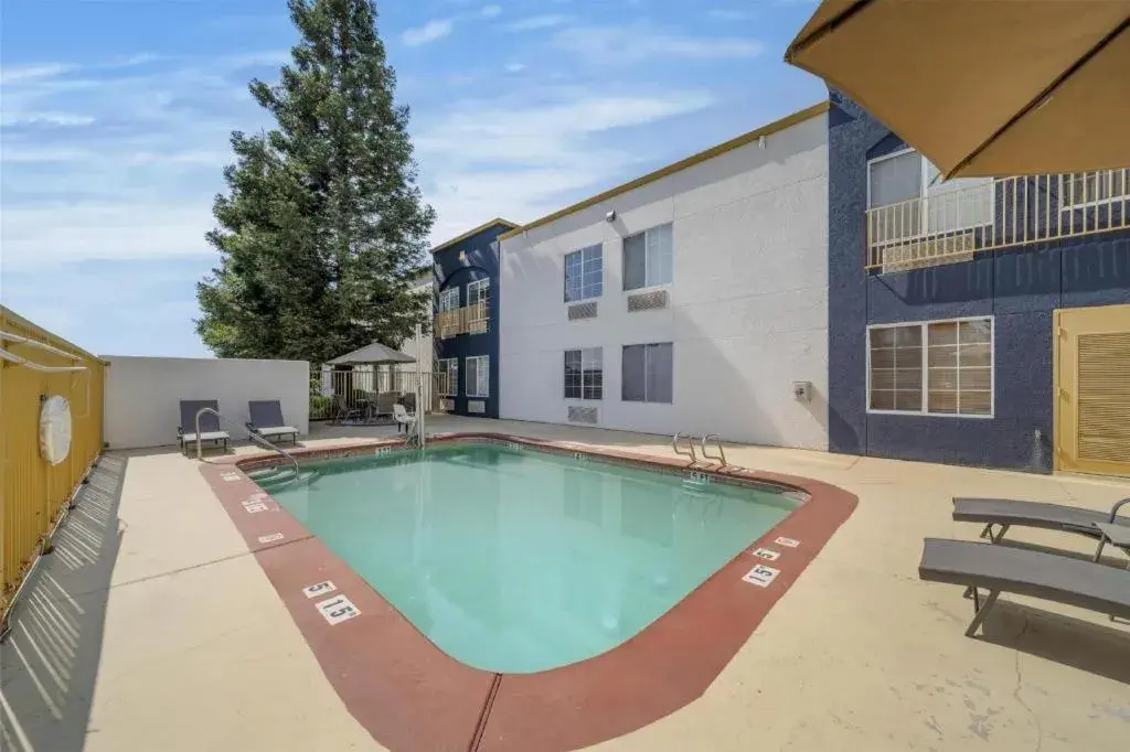 Best Western Plus Twin View Inn and Suites Best Western Plus Twin View Inn and Suites