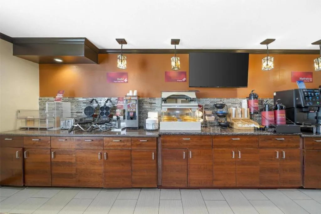 Best Western Plus Twin View Inn & Suites