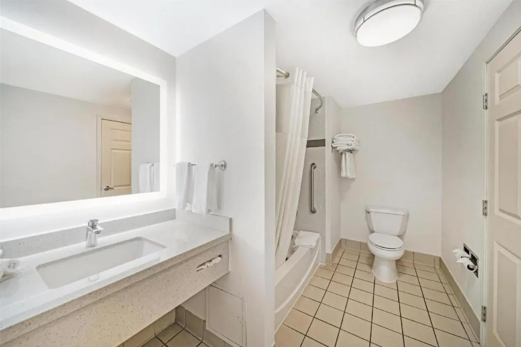 Best Western Plus Twin View Inn & Suites