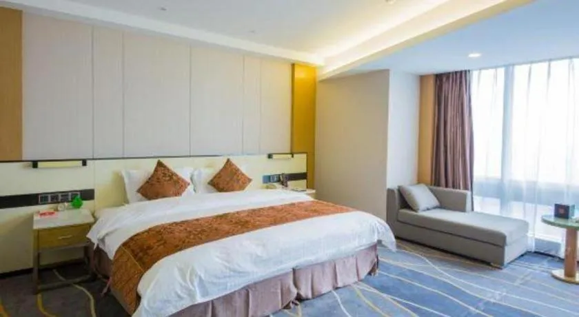 Bed in Changsha Huatian Hotel