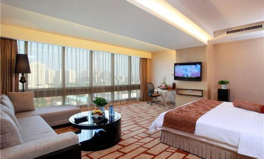 Bed in Changsha Huatian Hotel